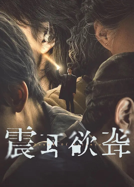多人运动闺蜜一起相约找男人同床上干一炮互相听着对方呻咛舒服的叫很大声 - 绿色小导航